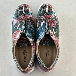 Vaneli Sport Size 9M multi-color faux reptile zip closure shoes